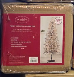 6ft Flocked Christmas Tree 