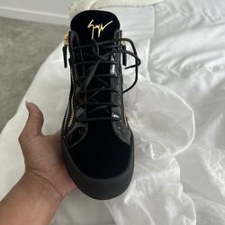Guiseppe Zanotti Blk 7.5