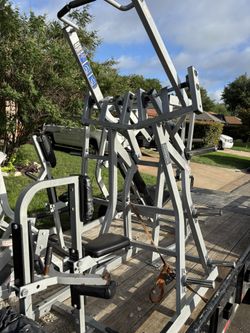 Hammer Strength Front Pulldown