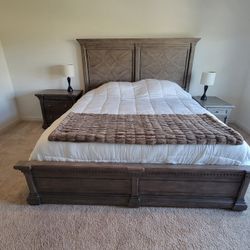 King size bed frame / Headboard 