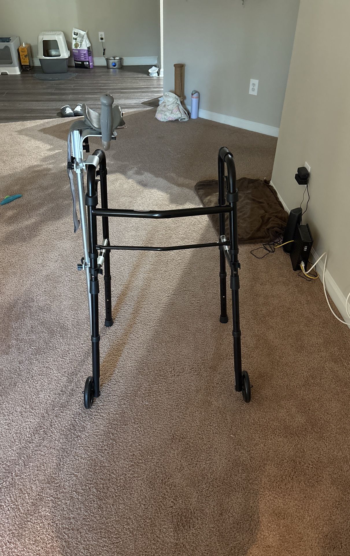 Foldable Walker With Right Platform Attachment
