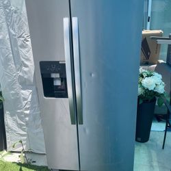 Whirlpool 24.6 Cu.FT.Side-by-Side Refrigerator Stainless Steel