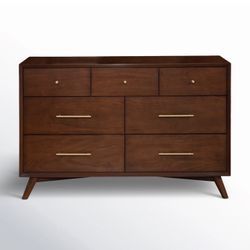Williams 7-Drawer Dresser
