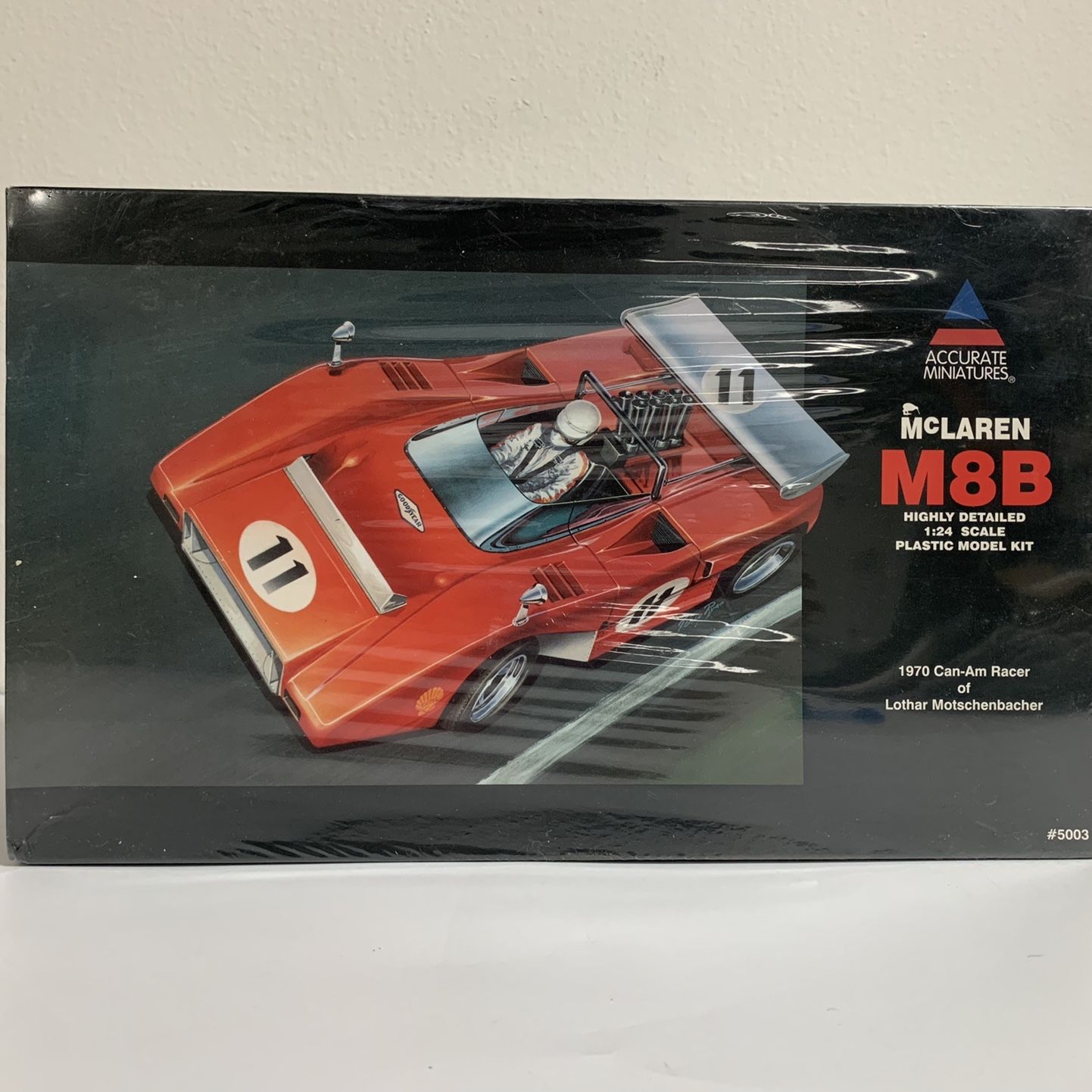 Accurate Miniatures ~ 1970 McLAREN M8B Can-Am Race Car ~ 1:24 