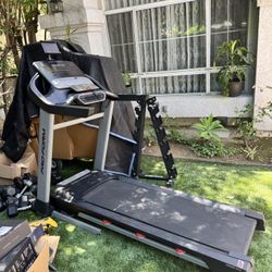 Trade Mill Pro Form With iPad Holder