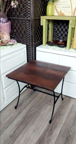 Coffee/End Table ::: 21"H X 24"W X 24"D