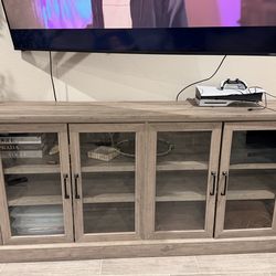 Cabinet with glass