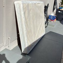 Free Bed Box