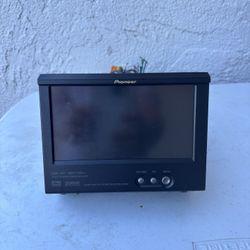 Pioneer AVH-P5700DVD car stereo. DVD player head unit.