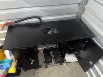 Nail Desk