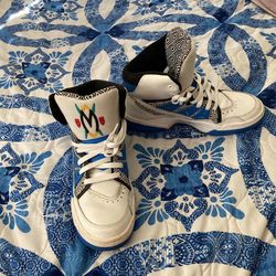 Dikembe Mutombo 55 / 9.5 / Adidas / Nuggets / NBA High Tops - $40 -