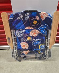NEW Tommy Bahama Backpack Beach Chair – Wood Arms