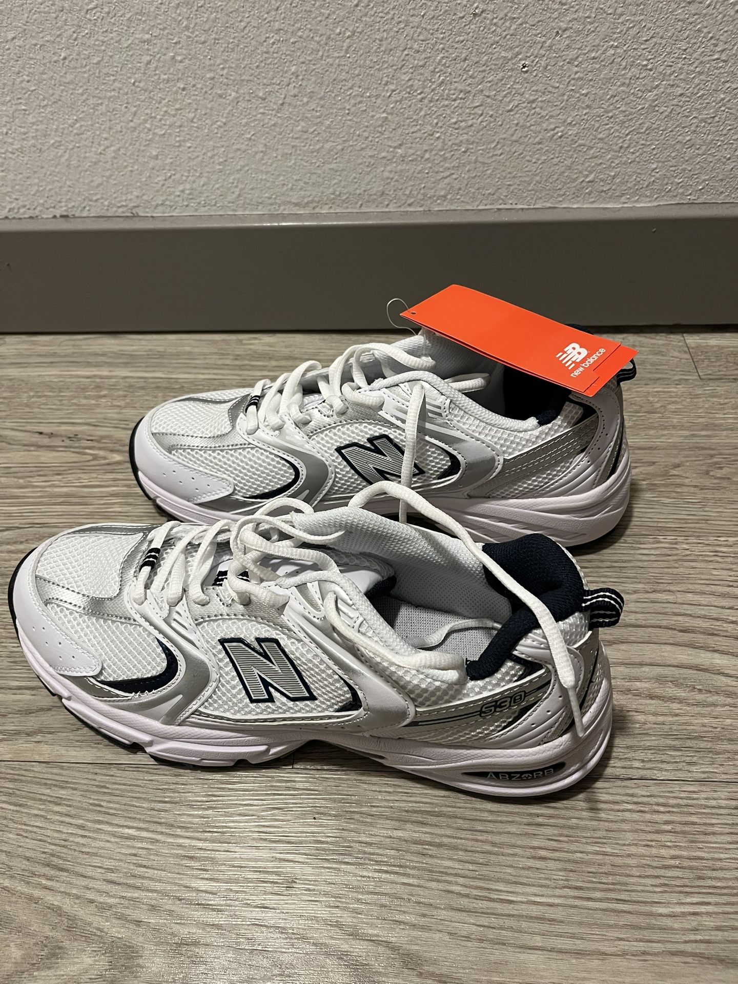 New Balance 530 Size Men’s 11 Or Women’s 12.5