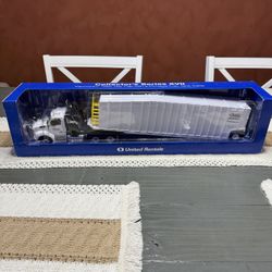 First Gear United Rentals 1/34 Kenworth semi truck Pinnacle Frac Tank Trailer.