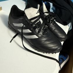 Indoor Soccer Cleats Size 2 Boys 