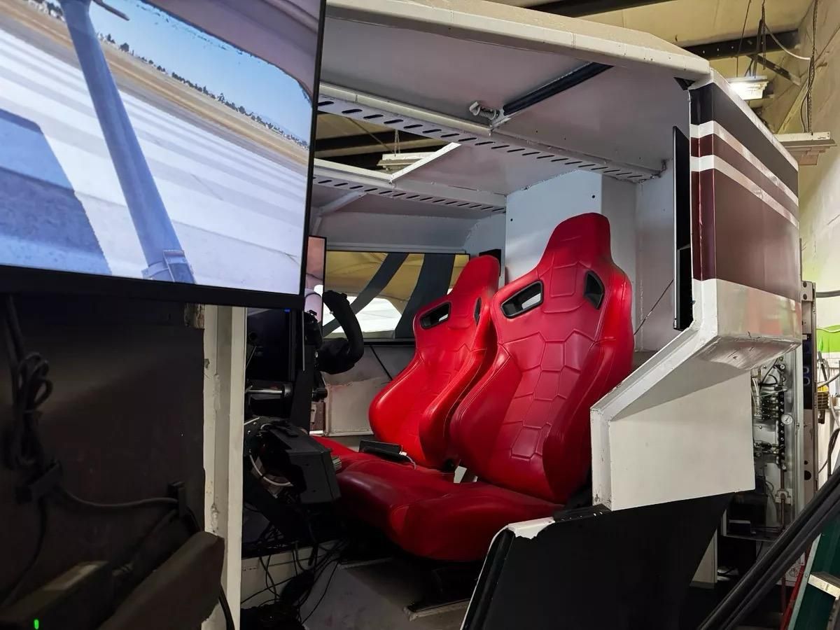 Flight Simulator Rig 6DOF - Real-to-life on motion platform