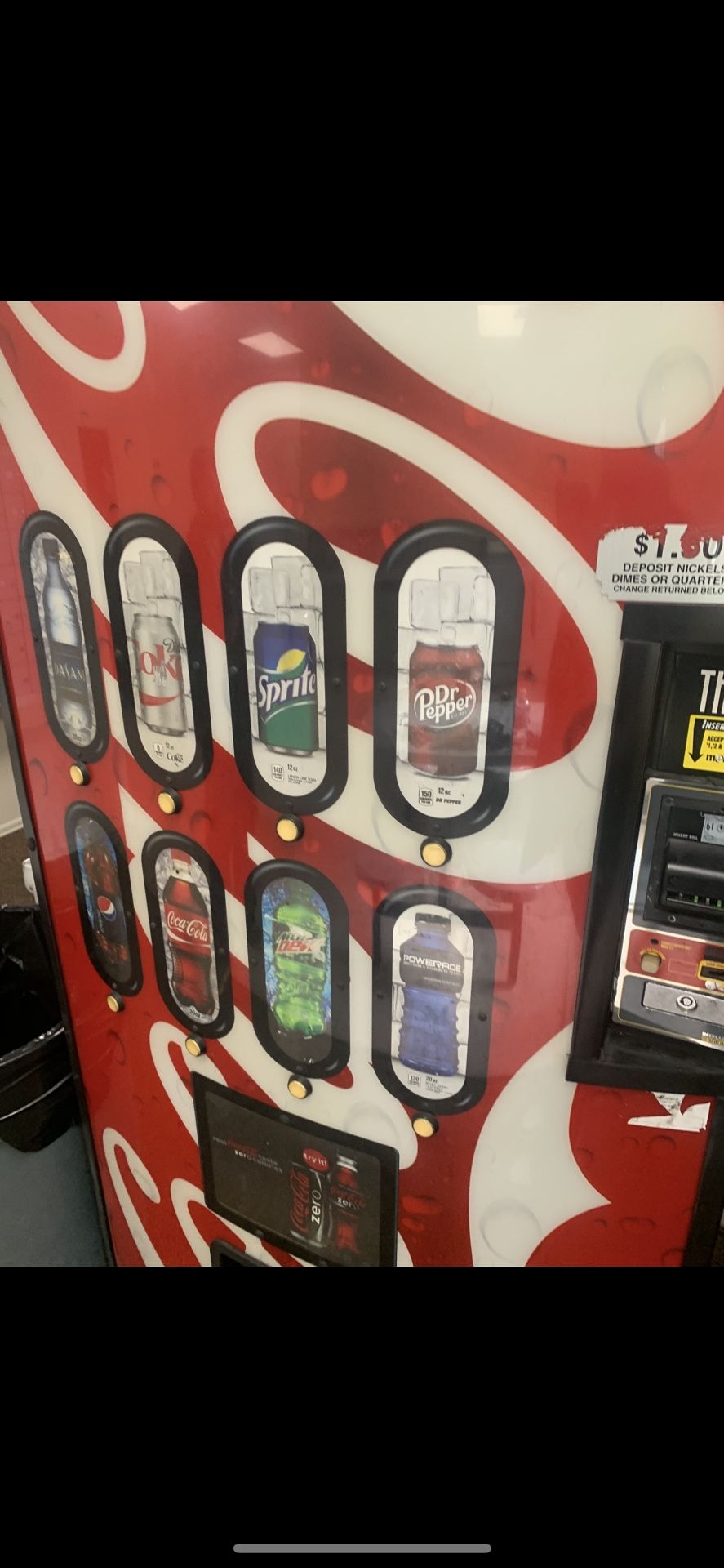 Vending Machine (Soda & Candy)