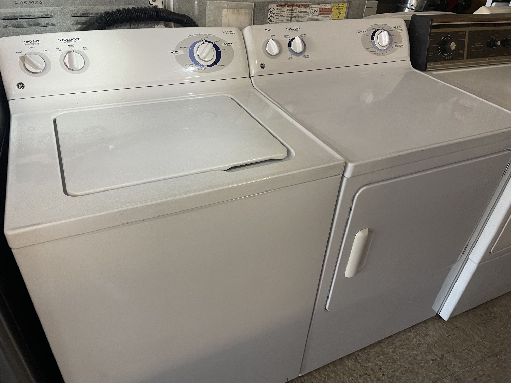 Washer & Dryer Set (White)  - General Electric 