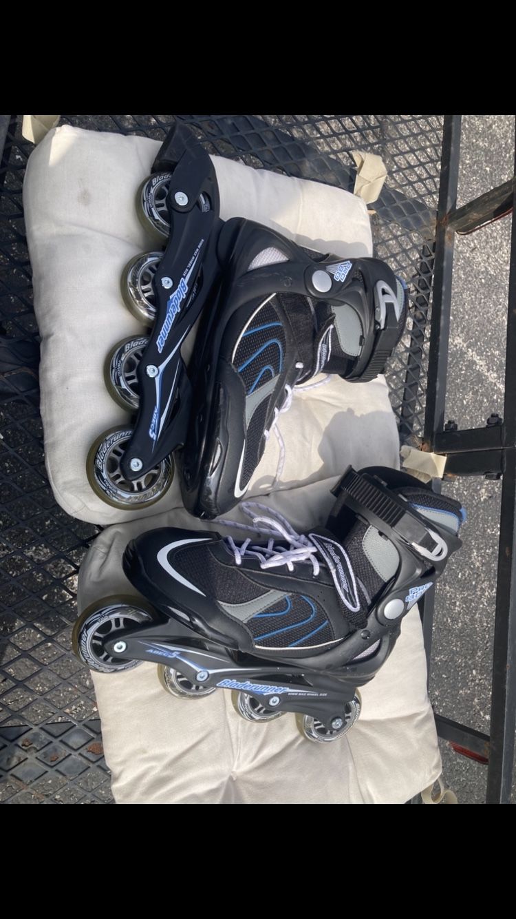 Rollerblades Menβs Size 10 In Like New Condition, $40 Per Pair