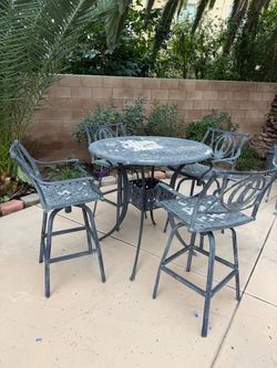 Outdoor Cast Aluminum Patio Bar Set