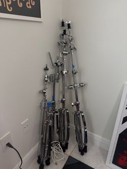 Drumming hardware : Cymbal/Tom stands