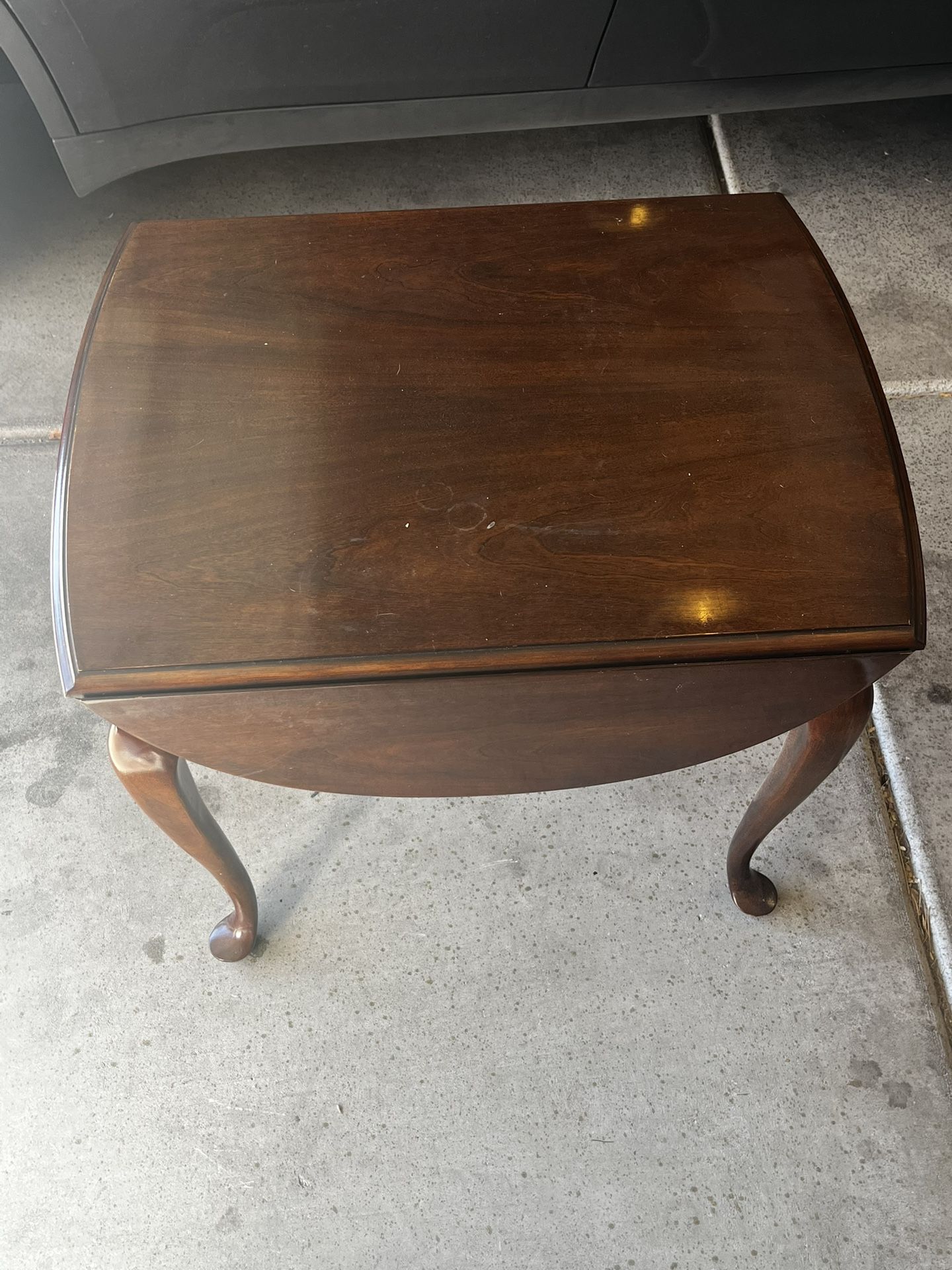 Great End Table With Extensions On Both Sides 