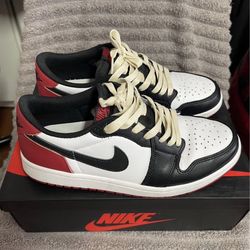 Jordan 1 Low Black Toe - 8.5 Mens