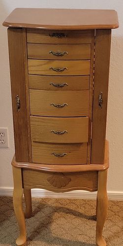 Jewelry cabinet