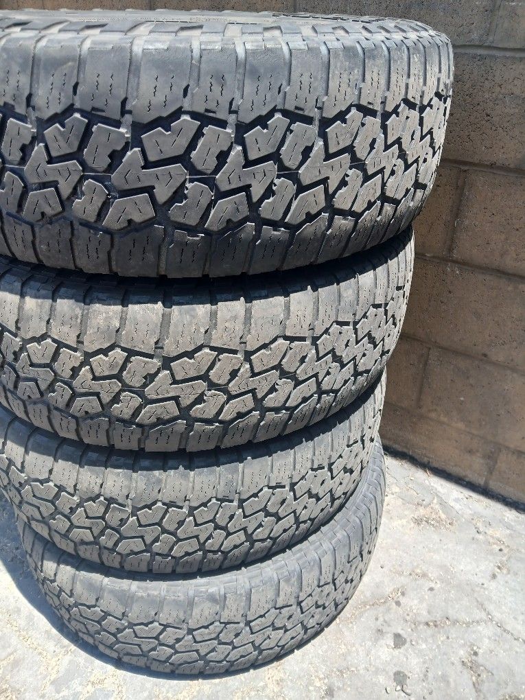265/70R17 Falken Wildpeak AT3 Tires (4)