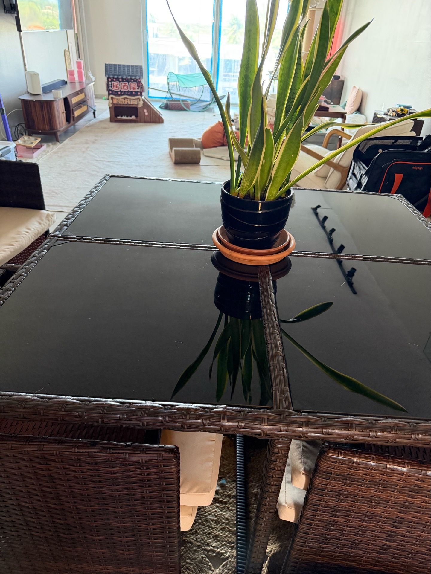 Indoor outdoor modular table