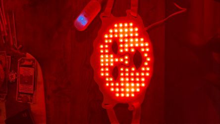 LED Red Light Therapy Face Mask - 7 Colors & Anti-Aging (Good Condition)