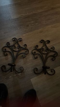 2 Metal candle sconces