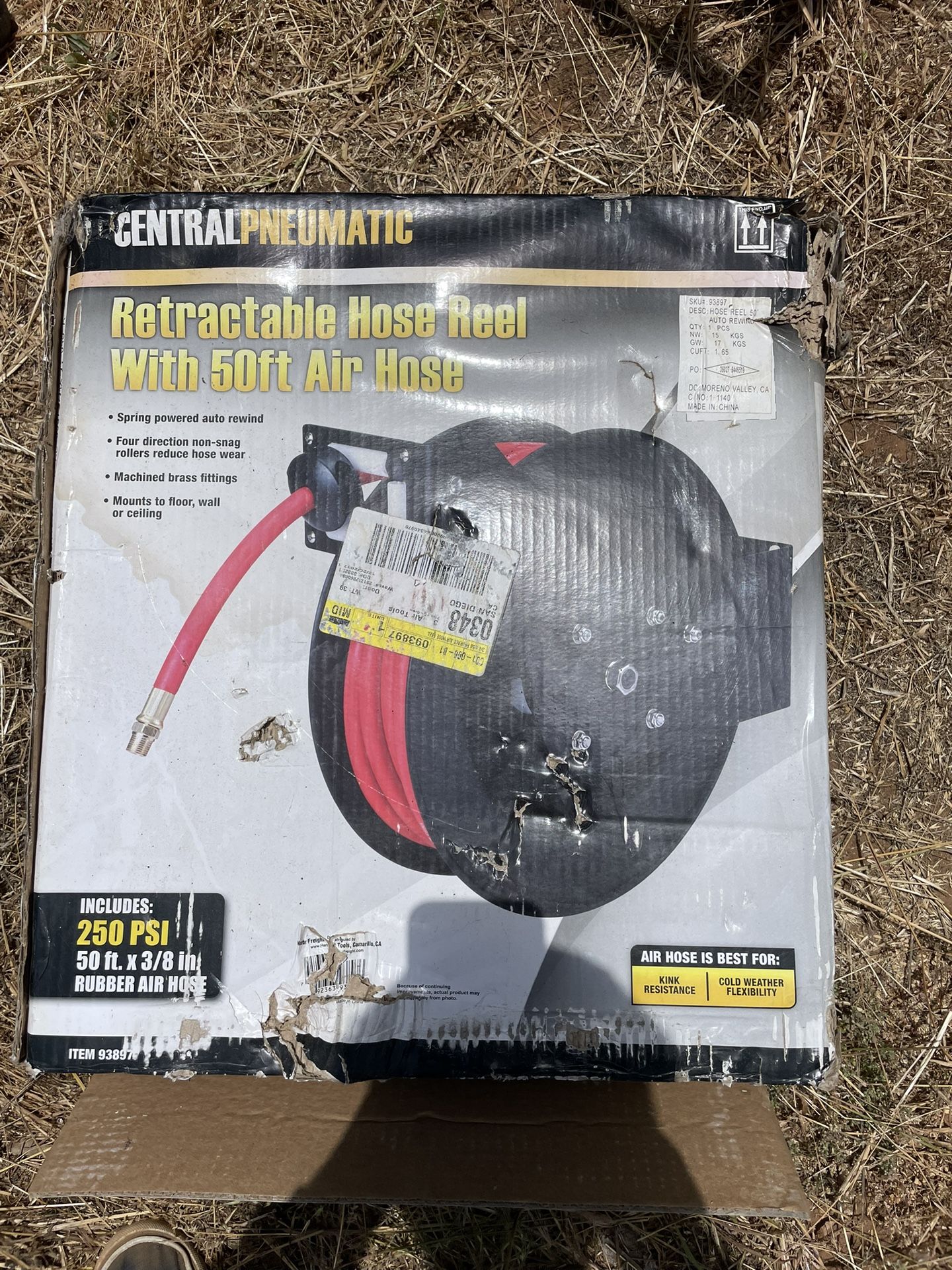 central pneumatic 50 ft hose reel