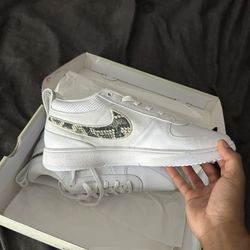 Nike DBook