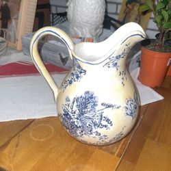 Maxcera Glass Pitcher 