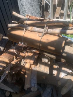 Bundle of wood