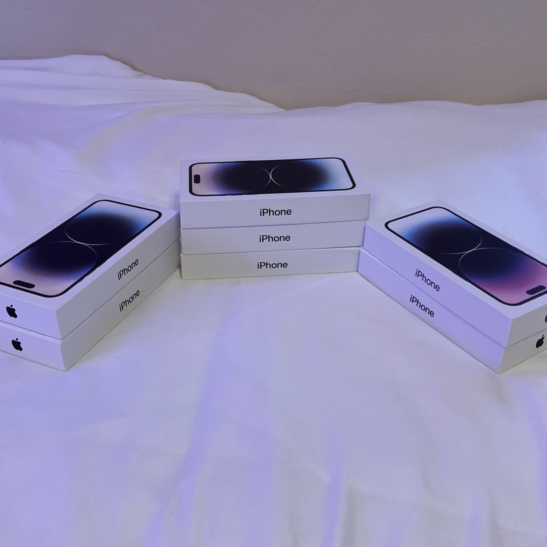 7 iPhone 14 Pro Max Boxes
