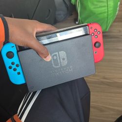 selling Nintendo switch today for sale 175 is my price and I comes with a charger and free games 