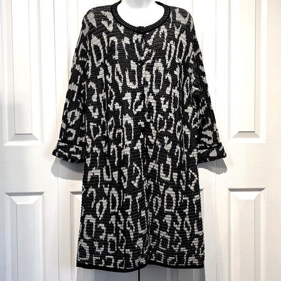 Olsen Europe Black/White Patterned Cardigan Size M (10) Nwot