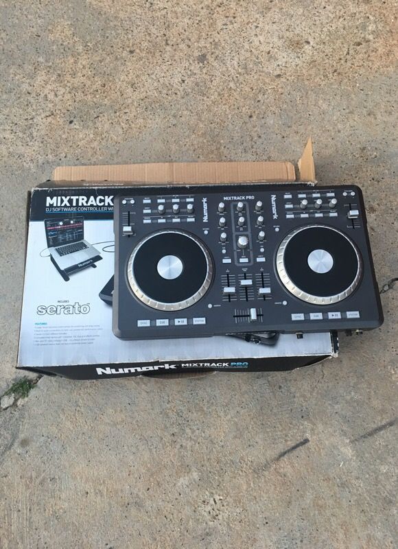 Numark Mixtrack PRO