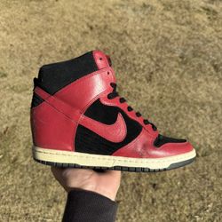Nike Dunk Sky Hi Hidden Wedge Heel Women's Size 10 Sneakers Black Red 528899-016