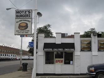 MOTZ'S HAMBURGER RESTURANT PICTURE
