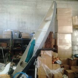 17 Ft Fiberglass Conoe 