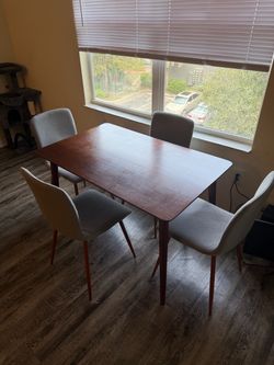 Dining Table with 4 Chairs Set
