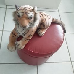 Stuffed Tiger by Wangpai