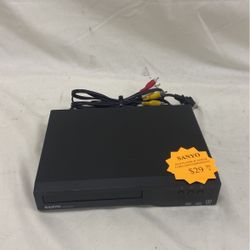 Sanyo DVD Player With Wires 92 91 63 32 88
