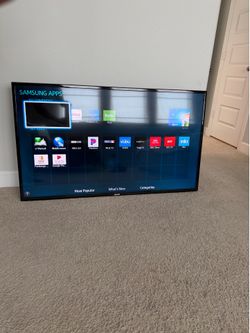 Samsung 55” Smart TV + Wall Mount — $150 | Houston
