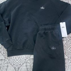 Black alo crewneck Sweatsuit For Sale Size Small