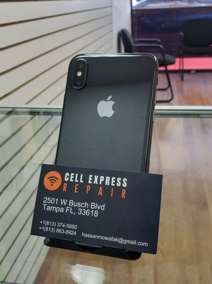 Iphone X Unlocked Like New Condition With 30 Days Warranty