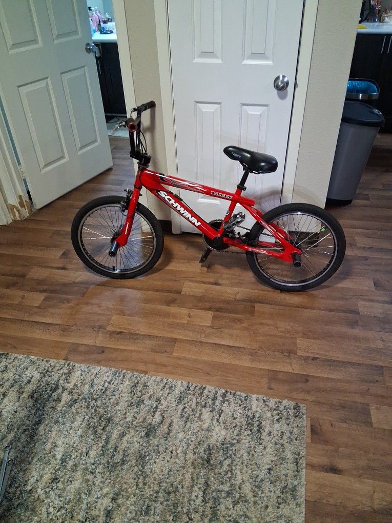 Schwinn Lavin BMX Bike